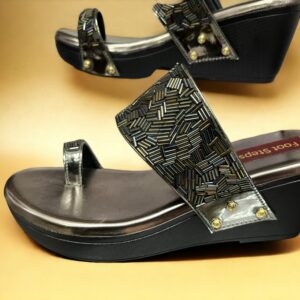 shoe-Fit-Women Embellished Toe-Ring Sandals
