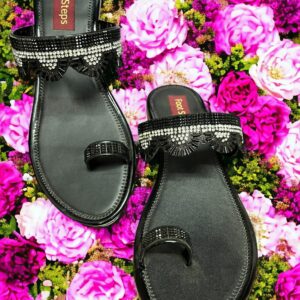 shoefir-black-One Toe Embroidery Footwear