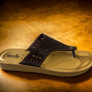 Family-footwear-women-sandals-comfort-buy-online-upanah.com-wood=brown-fashion-trending-bestseller-ladies